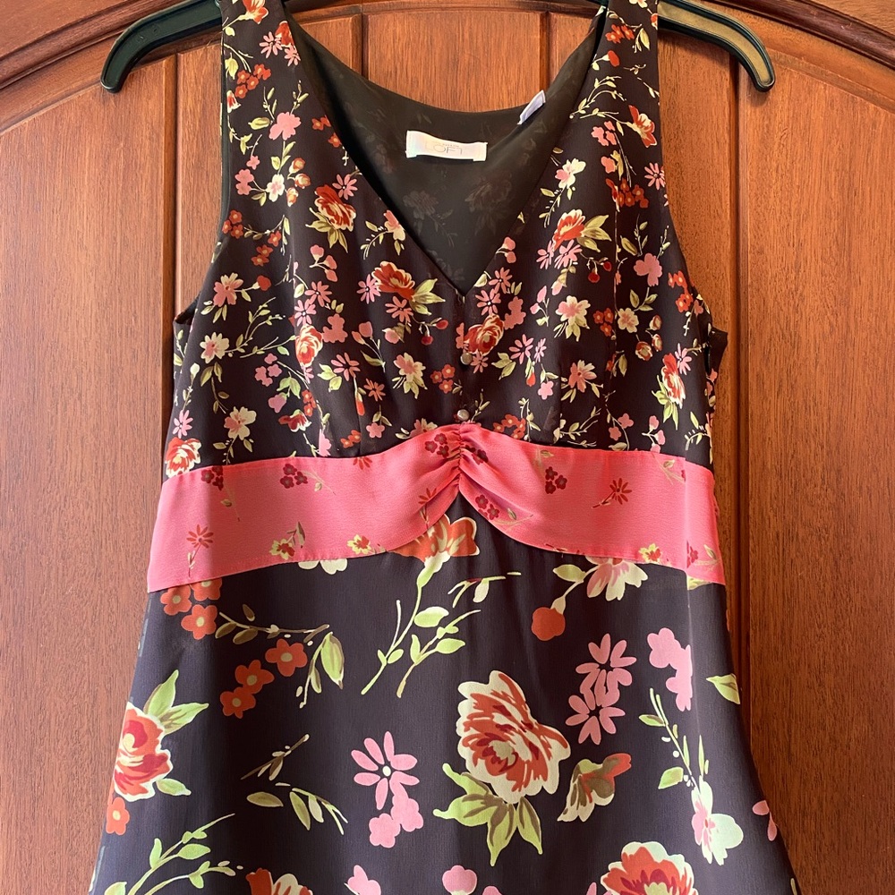Ann Taylor Loft sleeveless top